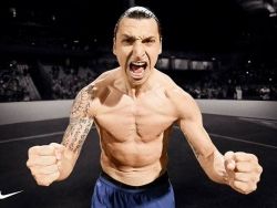 Златан Ибрагимович забивает голы, даже ничего для этого не делая (Видео)